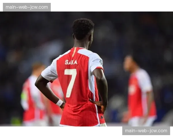 阿森纳客场3比0完胜桑德兰，门将拉亚近三季零封42场